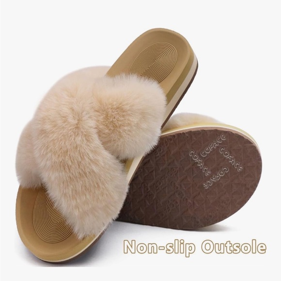 Womens Fuzzy Slides - Size 8 - Picture 3 of 7